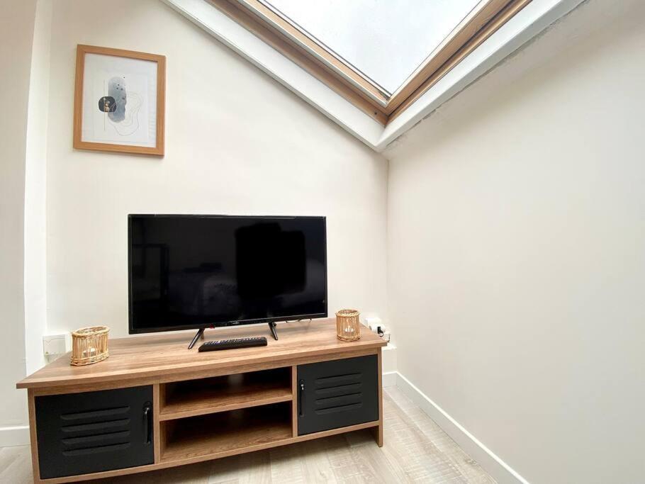 Newz4 - Centre-Ville - Tv - Wifi Calais Ngoại thất bức ảnh